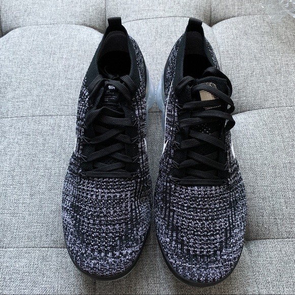 π€ Nike air vapormax flyknit black grey shoes - Picture 5 of 5